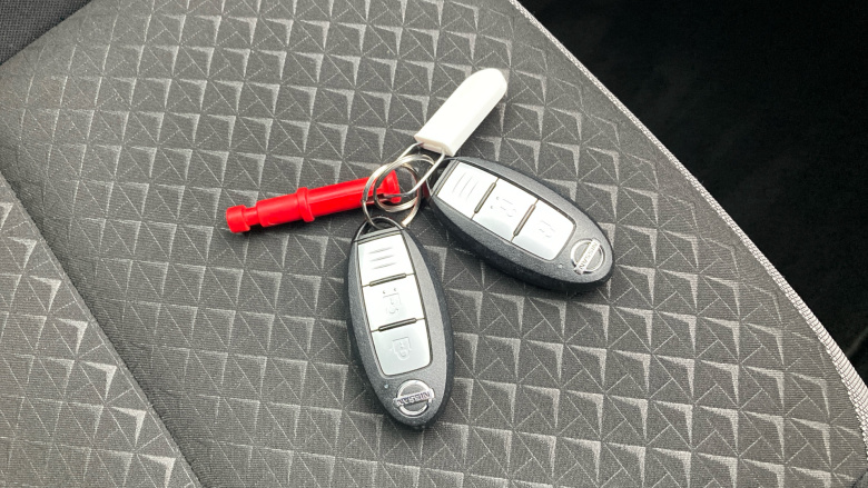 Nissan Juke 1.0 DiG-T N-Connecta 5dr Petrol Hatchback